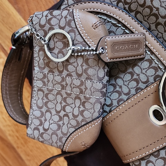 Like New Coach Vintage Leather & Canvas Soho Baguette plus coin purse & dust bag - Picture 6 of 15